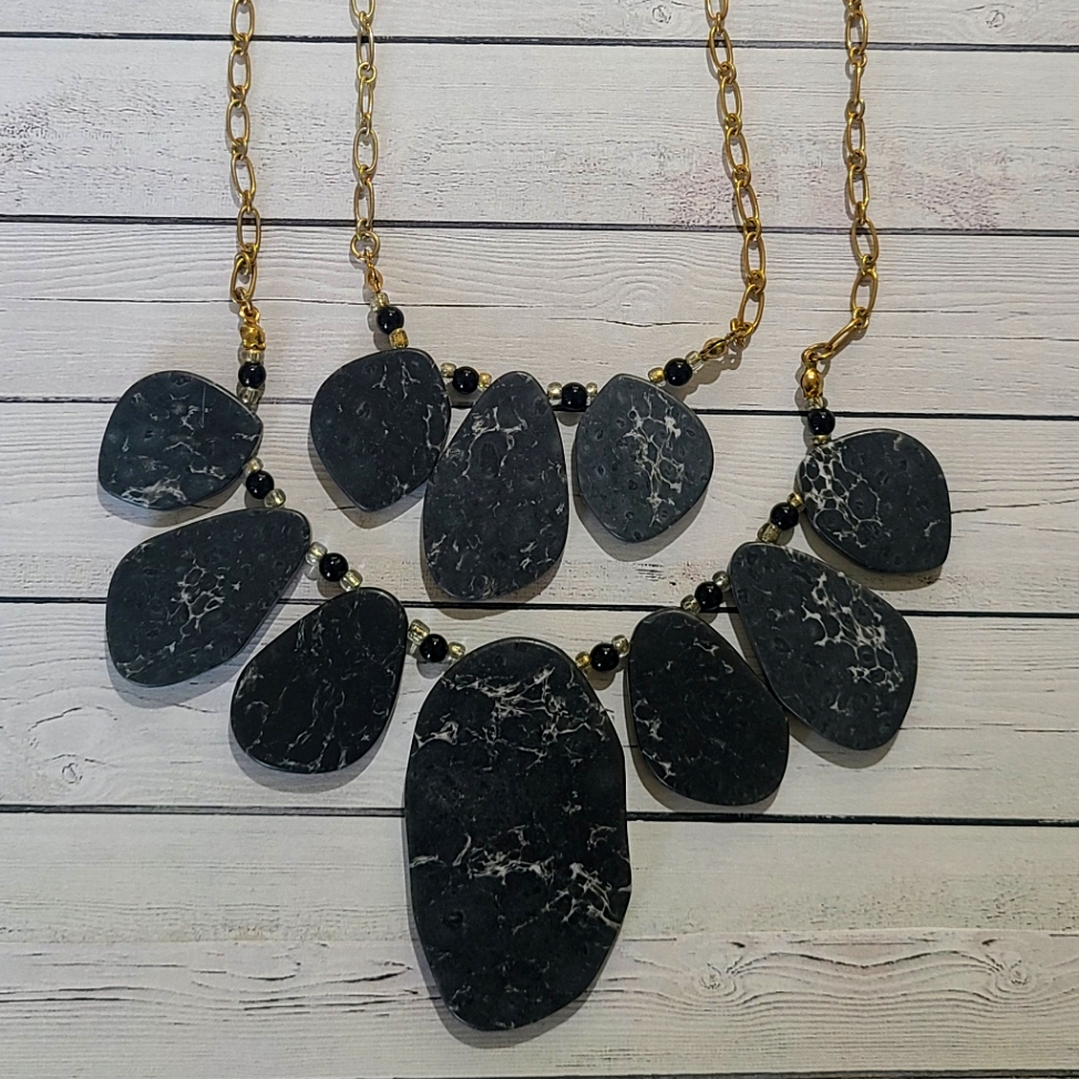 Marble Statement Neclace